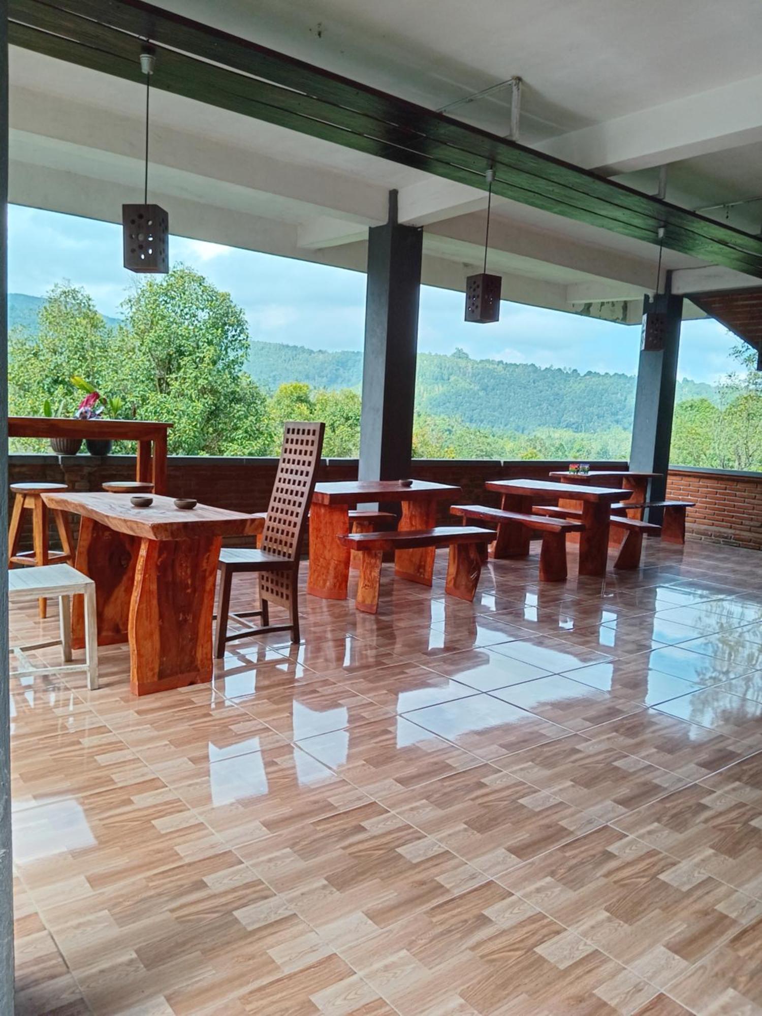 Kanaya Homestay & Warung Heaven มุนดุก ภายนอก รูปภาพ