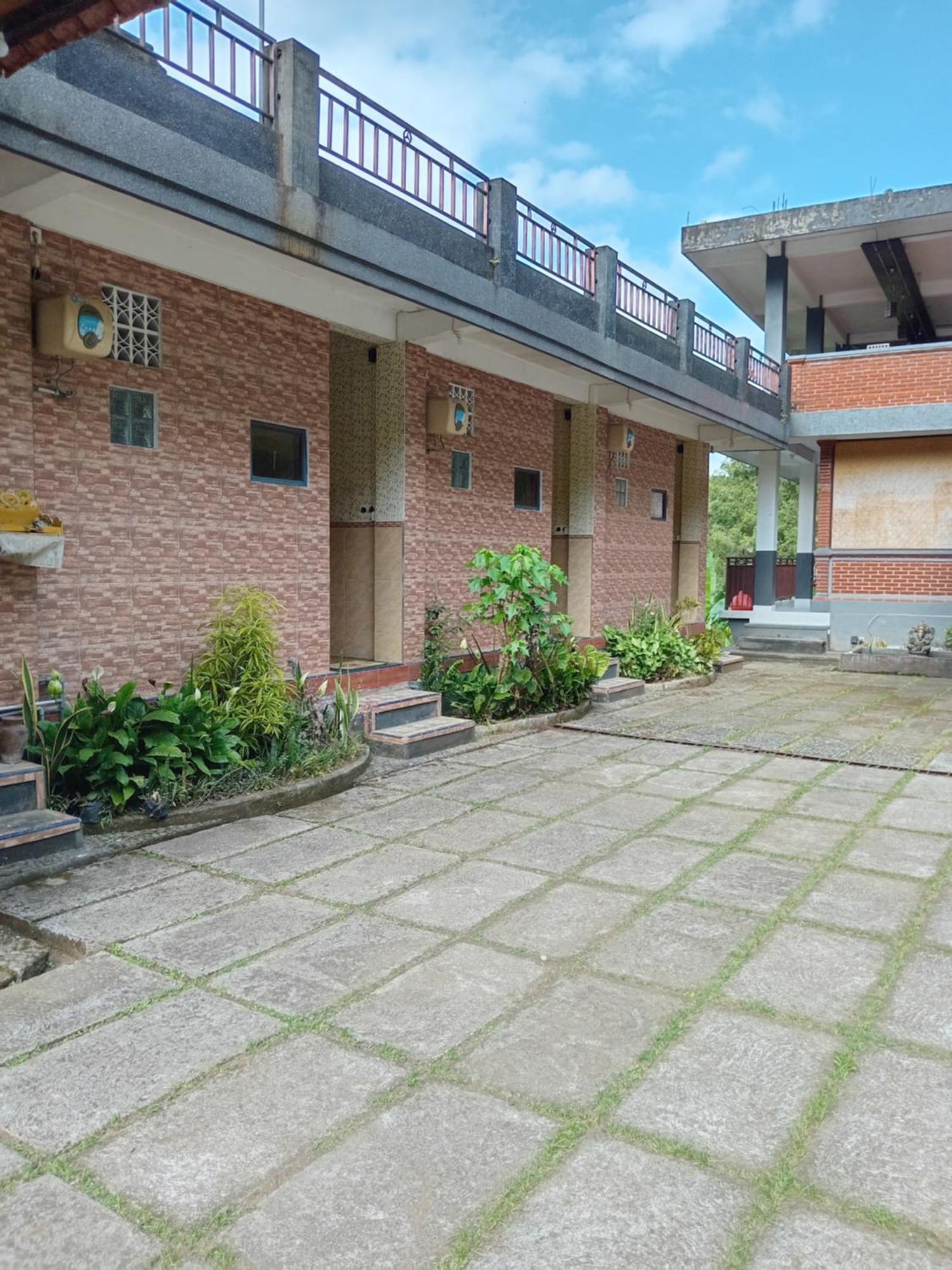 Kanaya Homestay & Warung Heaven มุนดุก ภายนอก รูปภาพ