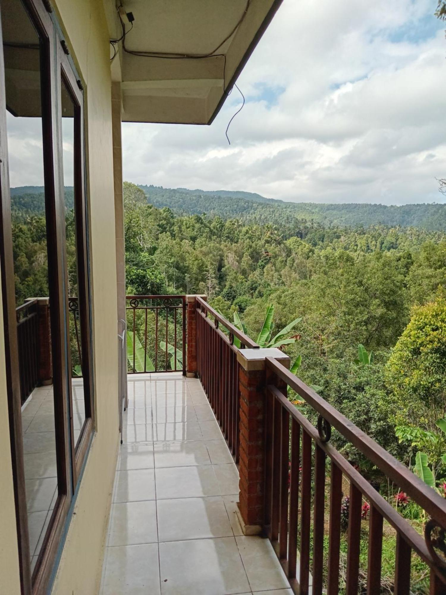 Kanaya Homestay & Warung Heaven มุนดุก ภายนอก รูปภาพ