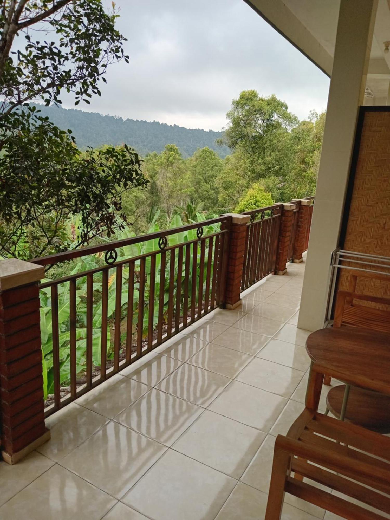 Kanaya Homestay & Warung Heaven มุนดุก ภายนอก รูปภาพ